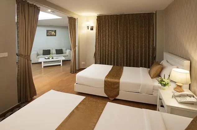 Luxury Suite