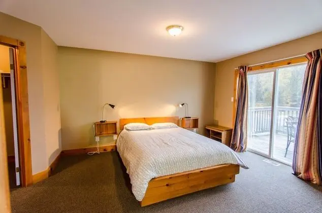 Kır Evi, Birden Çok Yatak Odası, Mutfak (Linen & Towels Not Included)