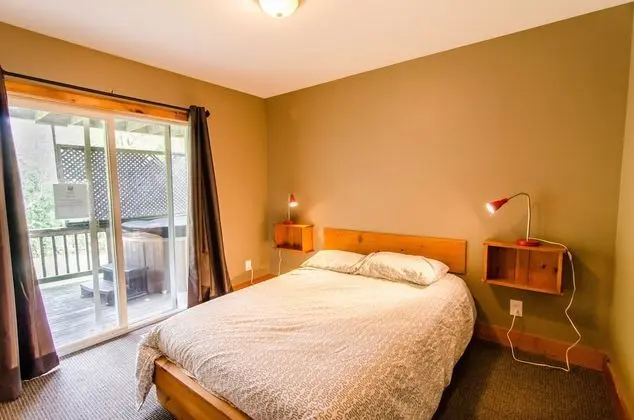 Kır Evi, Birden Çok Yatak Odası, Mutfak (Linen & Towels Not Included)