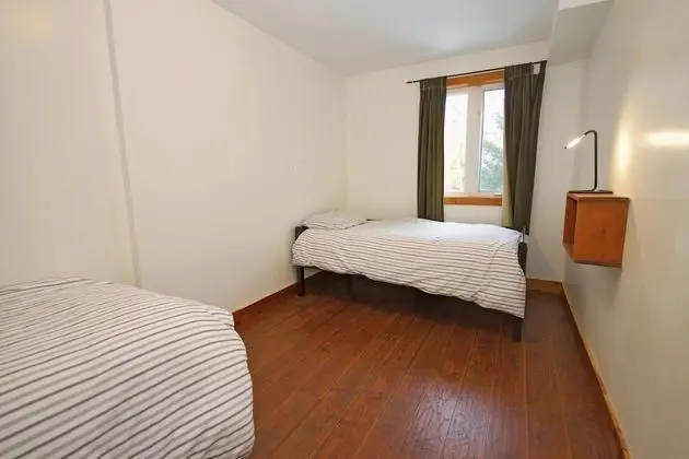 Kır Evi, Birden Çok Yatak Odası, Sıcak Su Havuzu (Linen & Towels Not Included)