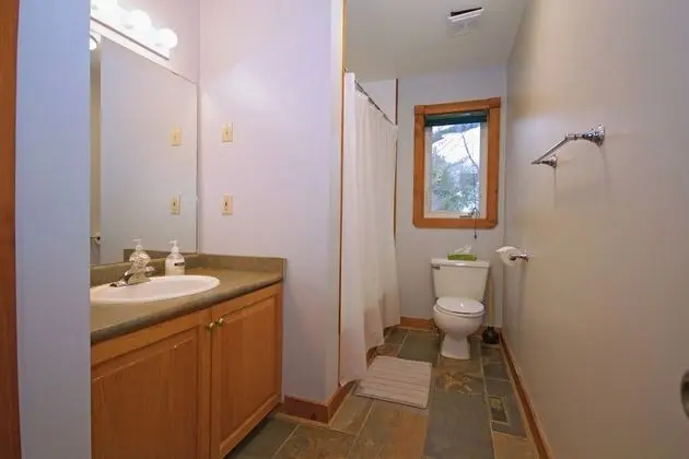 Kır Evi, Birden Çok Yatak Odası, Sıcak Su Havuzu (Linen & Towels Not Included)