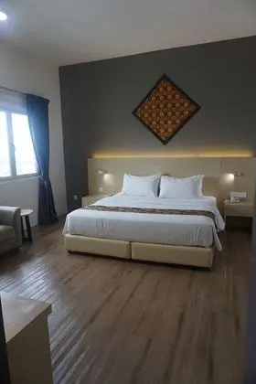 Deluxe Oda, 1 En Büyük (King) Boy Yatak
