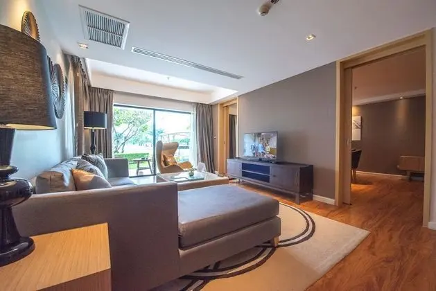 Garden Suite One Bedroom Residence - Free Suvarnabhumi Airport Transfer