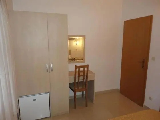 Tek Büyük Yataklı Oda