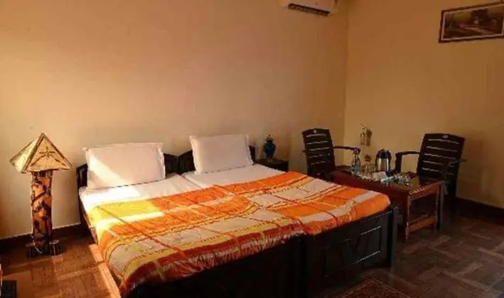 Deluxe Büyük Yataklı Tek Kişilik Oda, 1 Çift Kişilik Yatak, Özel Banyo, Zemin Kat