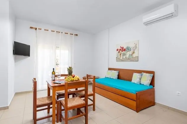 Apart Daire, Havuz Manzaralı (11)