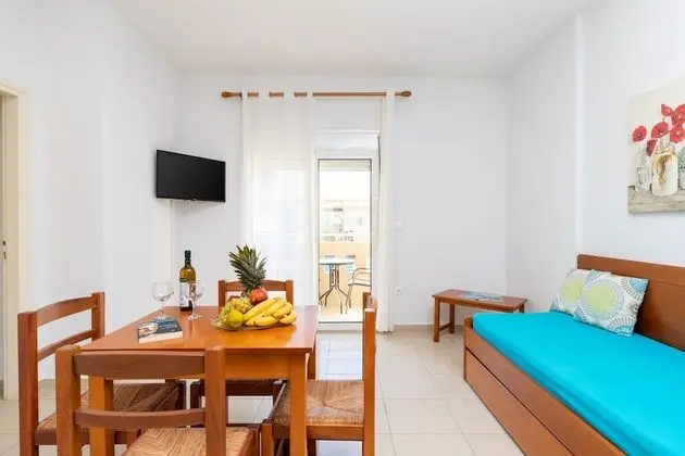 Apart Daire, Havuz Manzaralı (11)