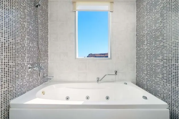 1 Çift Kişilik Veya 2 Tek Kişilik Yatak Garden View