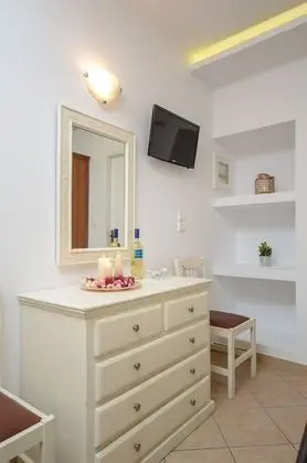 Economy Üç Kişilik Oda (Semi-basement)