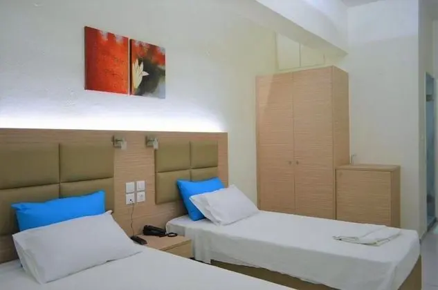 Tek Büyük veya İki Ayrı Yataklı Oda, Balkon
