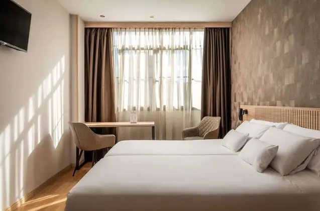 Comfort Tek Büyük veya İki Ayrı Yataklı Oda