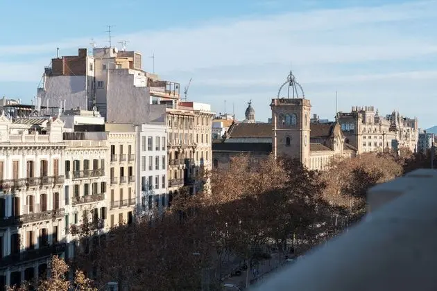 Tek Büyük Yataklı Oda, Balkon, Şehir Manzaralı