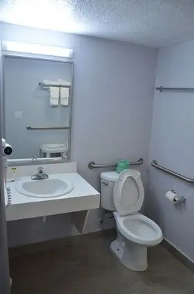 Oda, 2 Çift Kişilik Yatak, Engellilere Uygun, Sigara İçilmez