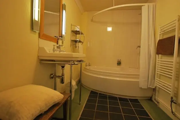 Tek Büyük Yataklı Oda (Room3)