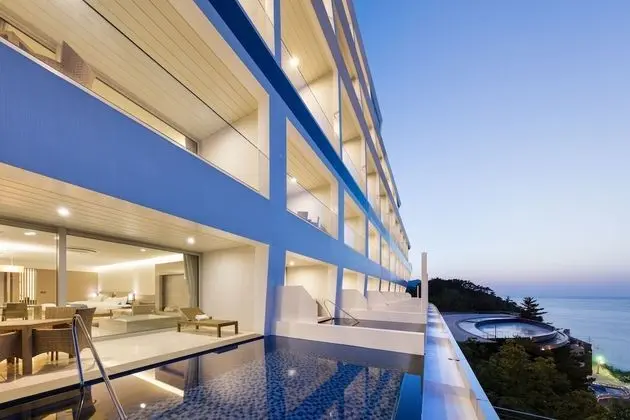 İki Ayrı Yataklı Oda, Teras, Okyanus Manzaralı (Infinity Pool, No single traveler)