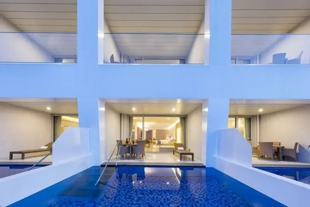 İki Ayrı Yataklı Oda, Teras, Okyanus Manzaralı (Infinity Pool, No single traveler)