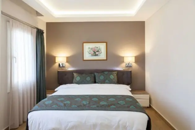 Executive Suite, Kara ve Havuz Manzaralı