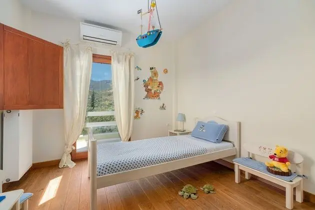 Villa, 5 Yatak Odası, Kişiye Özel Havuzlu, Deniz Manzaralı