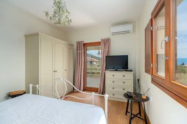 Villa, 5 Yatak Odası, Kişiye Özel Havuzlu, Deniz Manzaralı