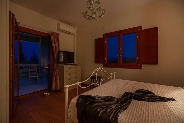 Villa, 5 Yatak Odası, Kişiye Özel Havuzlu, Deniz Manzaralı