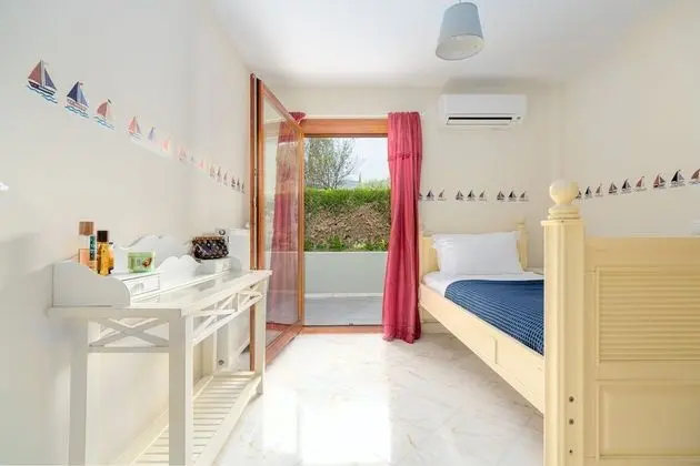 Villa, 5 Yatak Odası, Kişiye Özel Havuzlu, Deniz Manzaralı