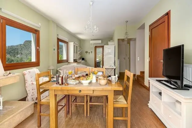Villa, 5 Yatak Odası, Kişiye Özel Havuzlu, Deniz Manzaralı