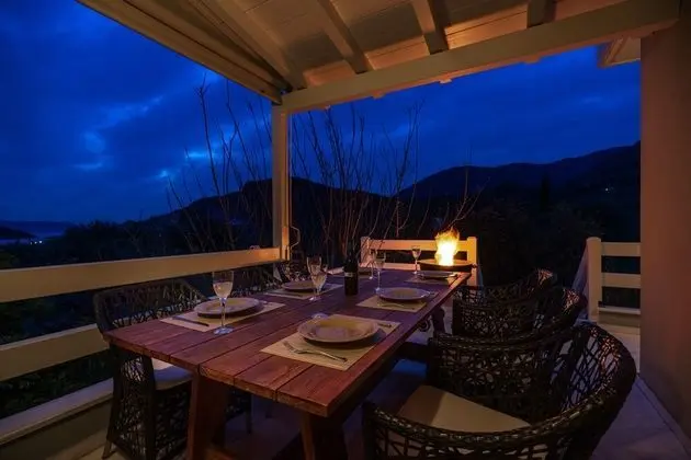 Villa, 5 Yatak Odası, Kişiye Özel Havuzlu, Deniz Manzaralı