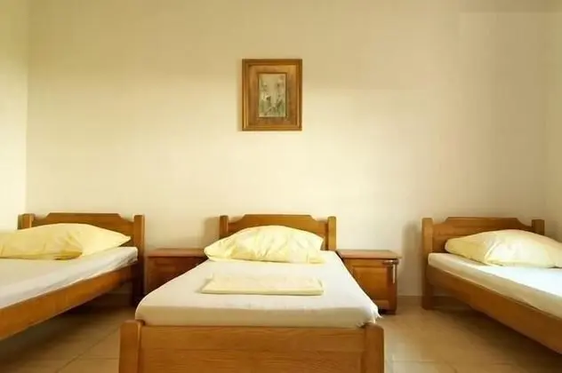Üç Kişilik Oda, Balkon (Private Bathroom)