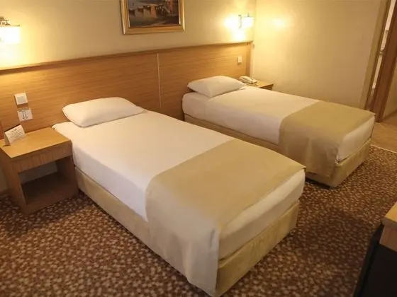 Standart Oda, Şehir Manzaralı