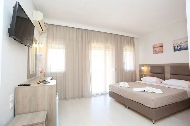 Üç Kişilik Oda (extra bed 4 persons)