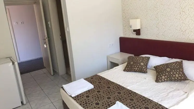 Standard Tek Büyük veya İki Ayrı Yataklı Oda