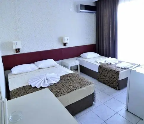 Standart Oda, Kara veya Havuz Manzaralı