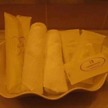 Üç Kişilik Oda, Sigara İçilebilir (Western-Style)