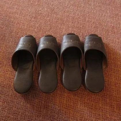 Üç Kişilik Oda, Sigara İçilmez (Western-Style)