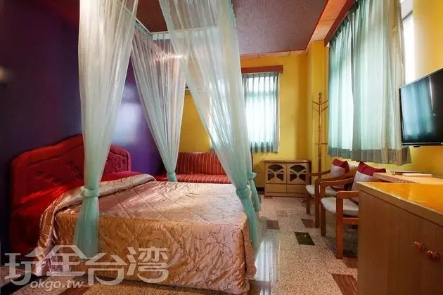 Basic Tek Büyük Yataklı Oda