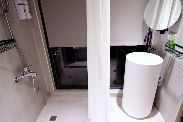 Comfort Tek Büyük veya İki Ayrı Yataklı Oda, Birden Çok Yatak, Banyolu/Duşlu, Köşe
