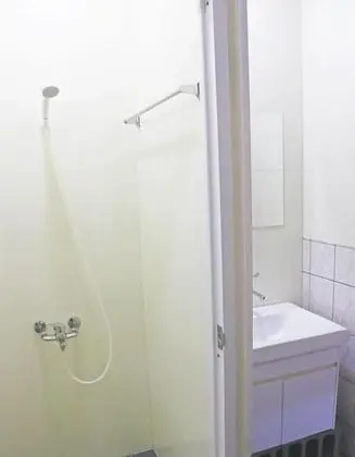 Standard Ortak Ranzalı Oda, Sadece kadınlar için, Balkon