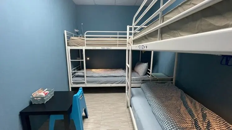 Dört Kişilik Oda, Ortak Banyo