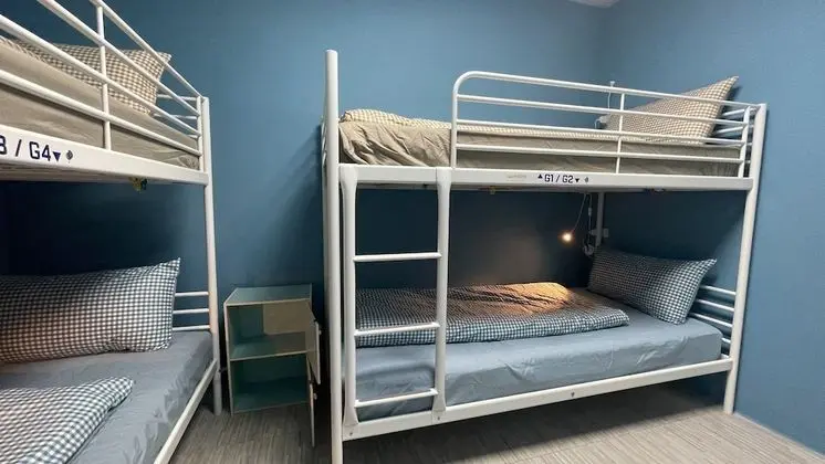 Dört Kişilik Oda, Ortak Banyo