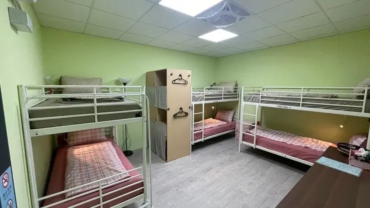 Ortak Ranzalı Oda, Karma Ranzalı Oda, Ortak Banyo (Man and Woman)