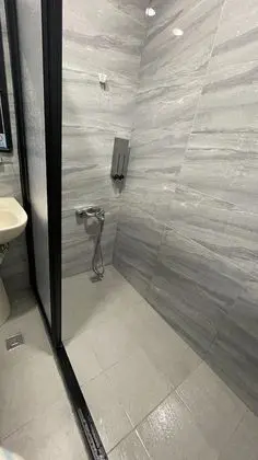 Ortak Ranzalı Oda, Karma Ranzalı Oda, Ortak Banyo (Man and Woman)