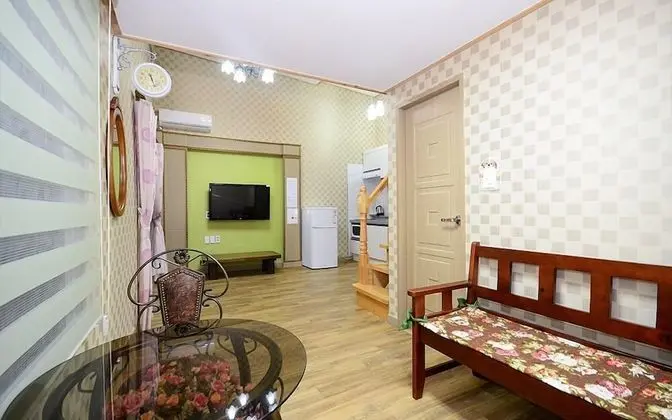 Elite Duplex (2 Guest Rates, Extra person Charge on spot - 1-13yr 10,000KRW, 14yr above 20,000KRW pp