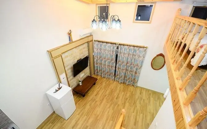 Elite Duplex (2 Guest Rates, Extra person Charge on spot - 1-13yr 10,000KRW, 14yr above 20,000KRW pp