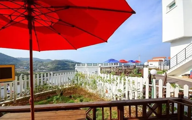 Elite Duplex (2 Guest Rates, Extra person Charge on spot - 1-13yr 10,000KRW, 14yr above 20,000KRW pp