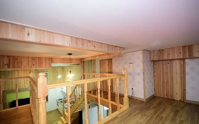 Sun 101 (5 Guests Rates, Extra Person Charge on spot - 1-13yr 10,000KRW, 14yr above 20,000KRW pp)