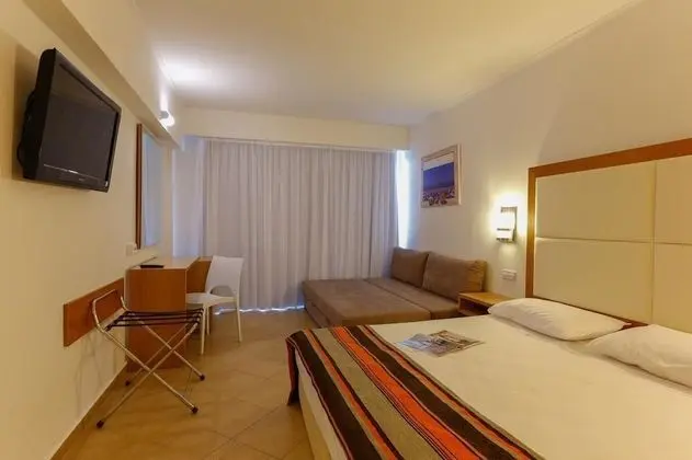 Üç Kişilik Oda (2 Adults + 1 Child)