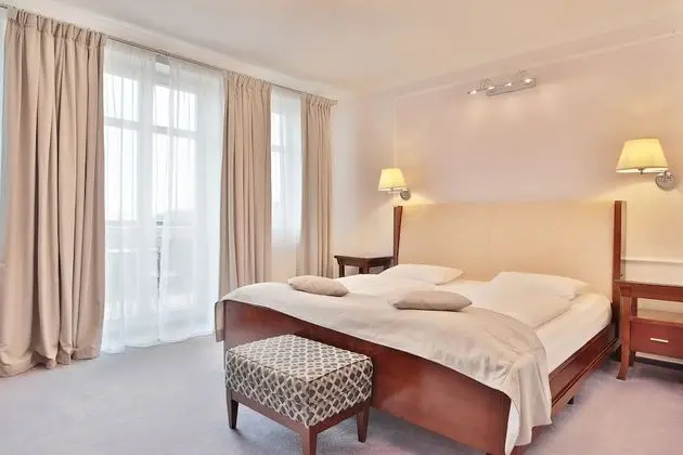 Deluxe Tek Büyük Yataklı Oda, 1 Çift Kişilik Yatak, Veranda, Şehir Manzaralı