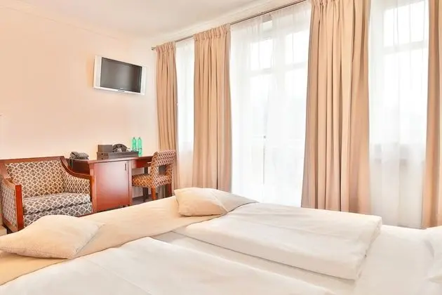 Deluxe Tek Büyük Yataklı Oda, 1 Çift Kişilik Yatak, Veranda, Şehir Manzaralı