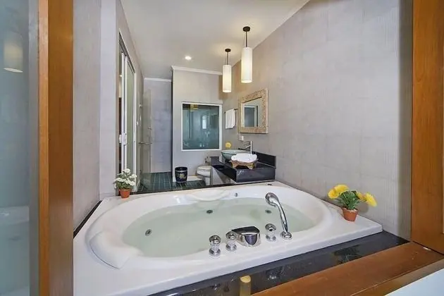 Deluxe Two-Bedroom Apartment Sea View with Private Pool