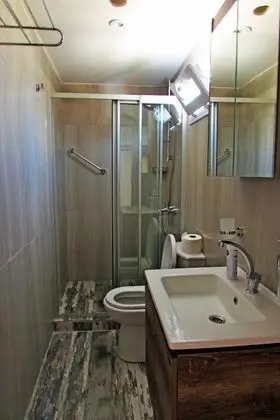 Family Dört Kişilik Oda, Özel Banyo